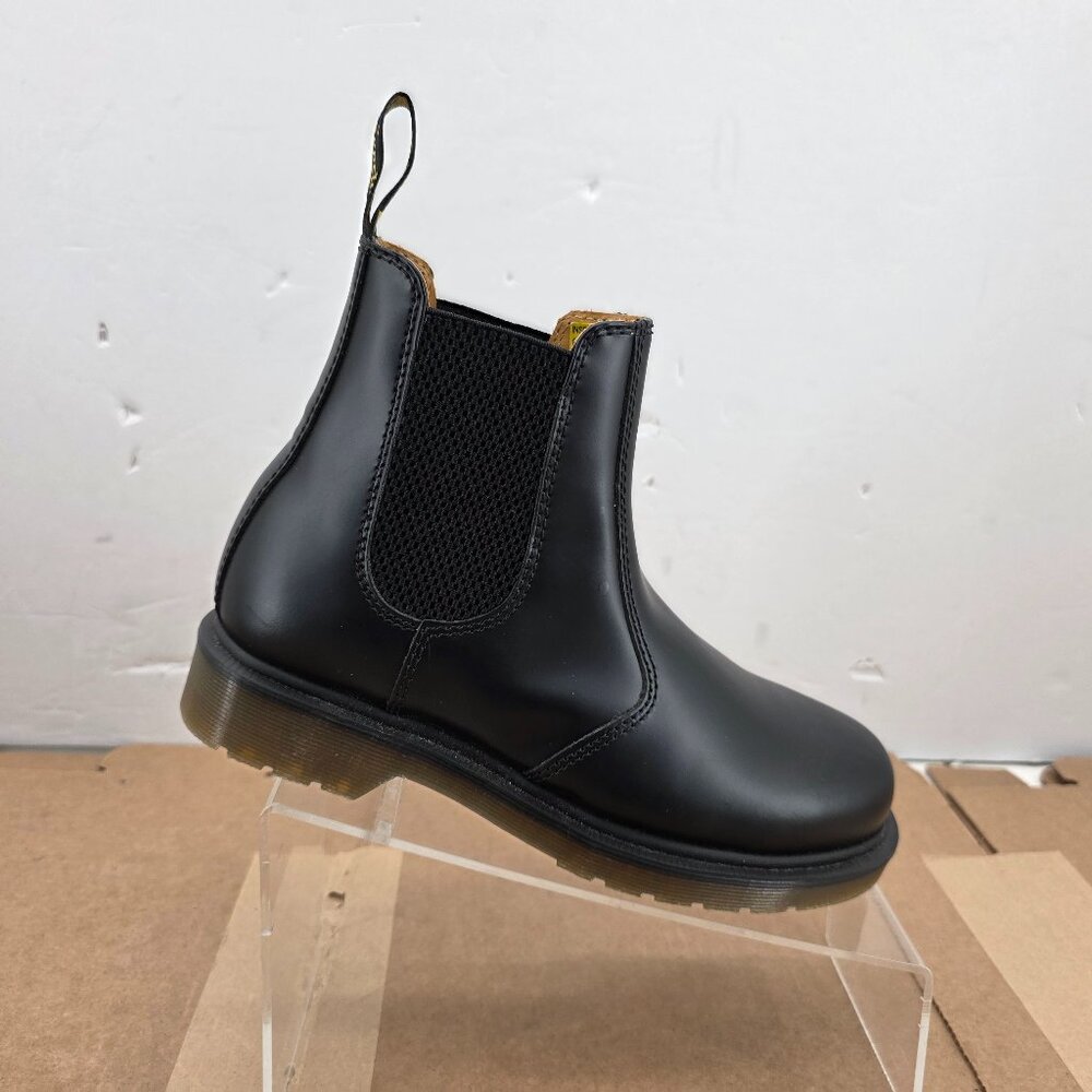 Dr Martens Chelsea Boots Womens Size 7 2976 Slip Resistant Black Leather Ankle